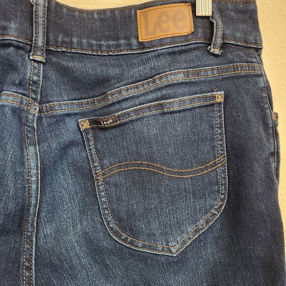 Lee Straight Leg Jeans Regular Fit Mid Rise Dark Wash Denim Nightshade Size 18W - Picture 4 of 7